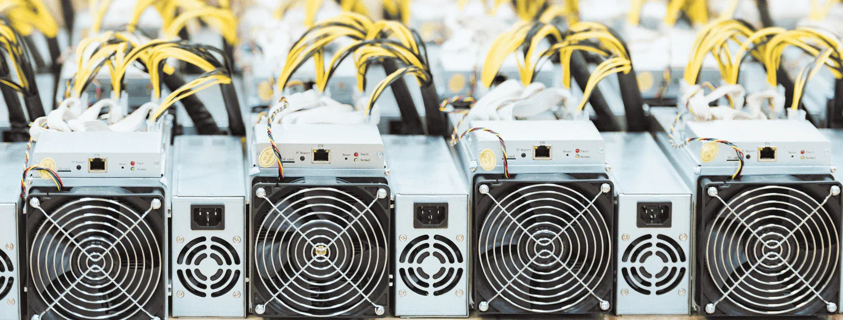 Antminer S21 Hydro vs Air-Cooled ASIC Miners